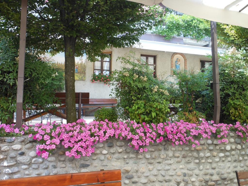 Agriturismo Cassinazza Orsenigo Exterior foto
